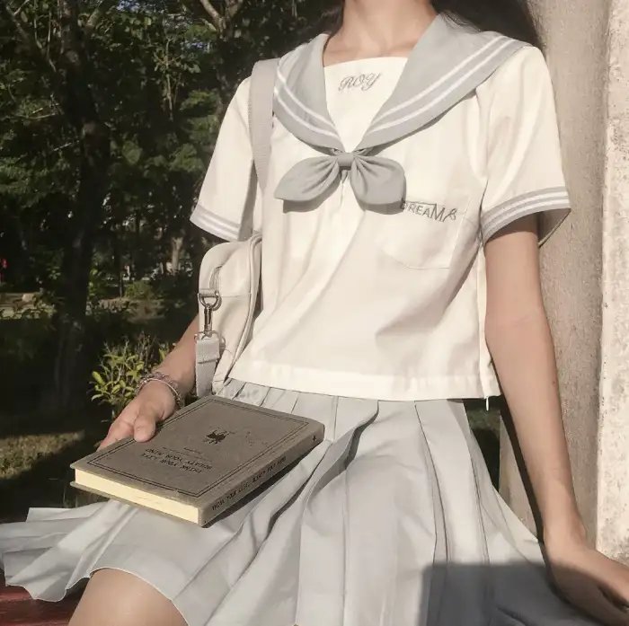 怪兽大学 封面